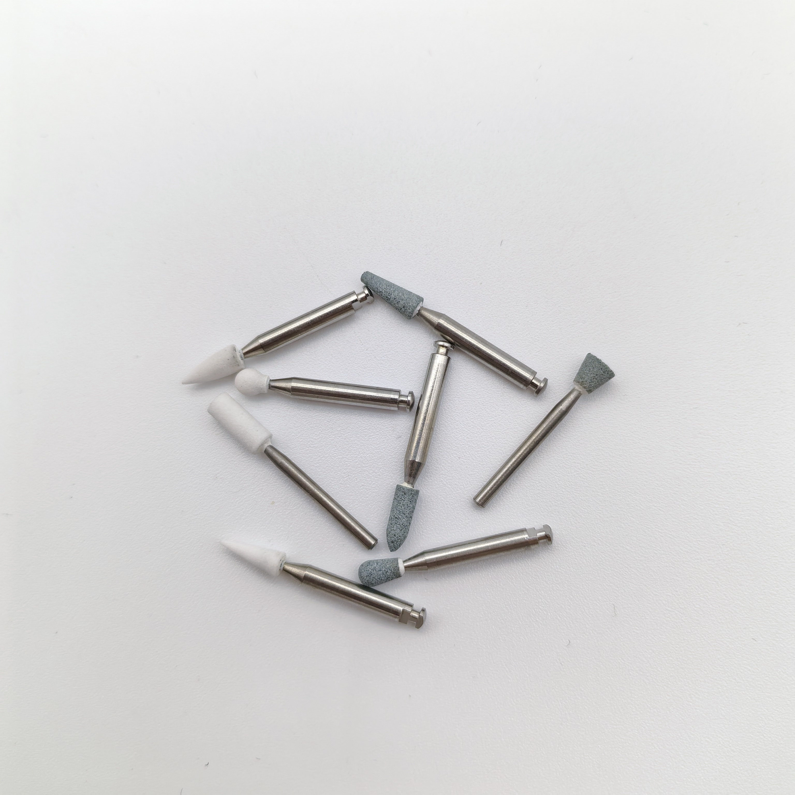 Direkt ab Werk CE-MDR-zertifizierter Schleifkopf zum Polieren medizinischer Zähne