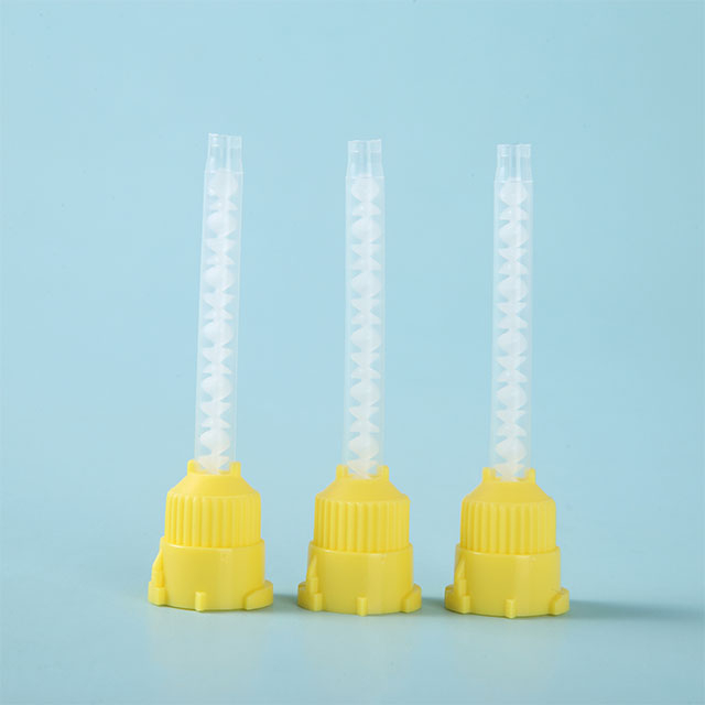 Gelbe präzise Mischtipps zum Füllen von Zähneausrüstungen